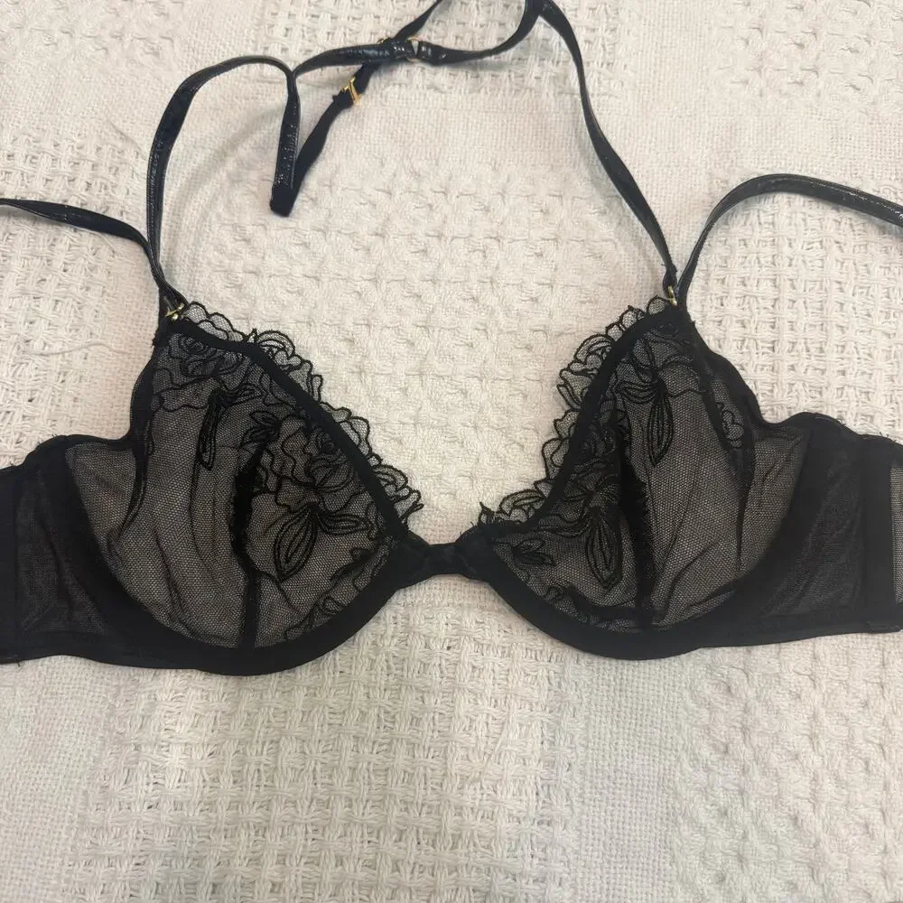 Victoria's Secret Very Sexy 32D strappy low cut demi choker bra BC3 3216